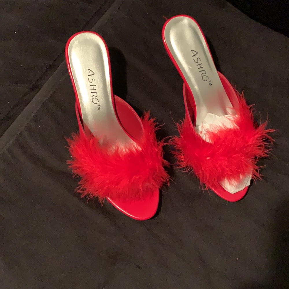 New Slippers - Picture 2 of 4
